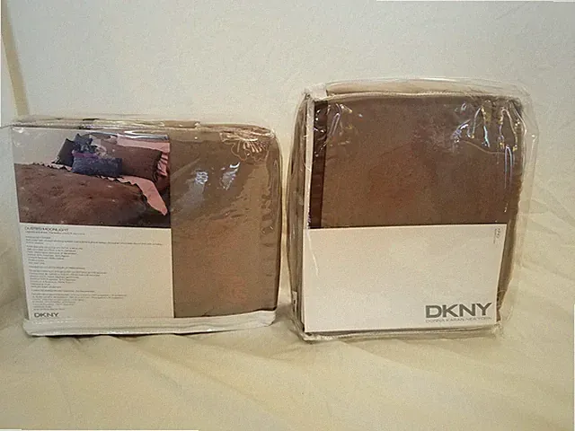 Donna Karan New York (DKNY) Dusted Moonlight King size Duvet Cover