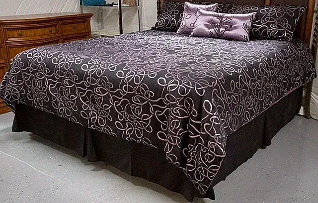 SIS Covers King Size Duvet Comforter Bed Skirt Pillow Shams Accent Pillows Black